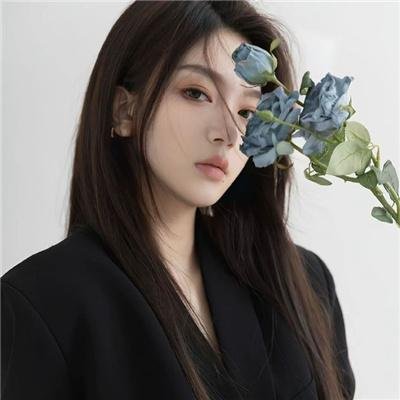 山林中头一个女人